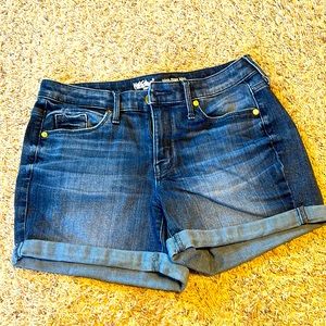 Mid rise denim shorts